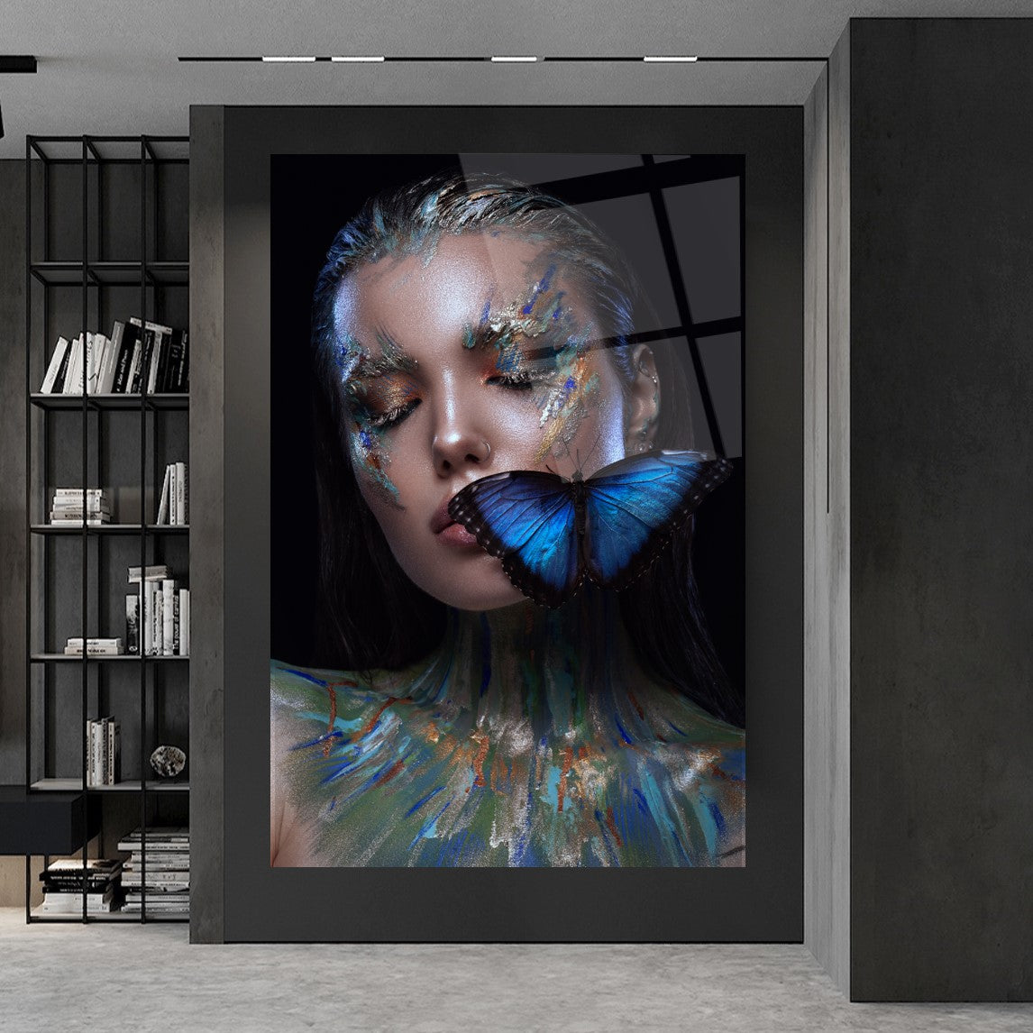 Décoration murale en verre représentant une femme papillon