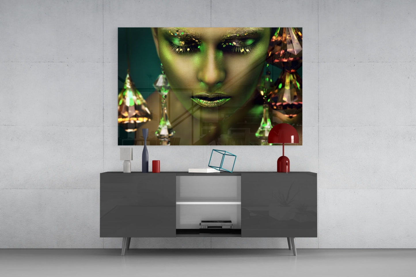Art mural en verre représentant une femme