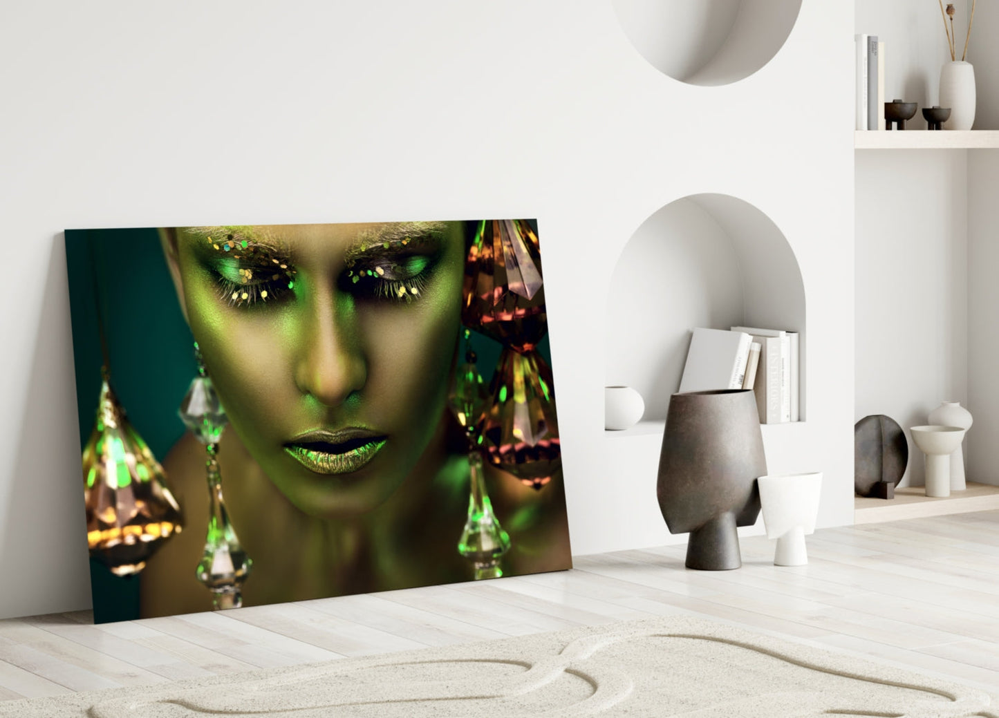 Art mural en verre représentant une femme