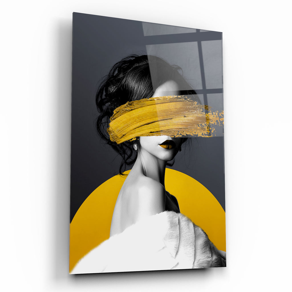 Décoration murale en verre jaune représentant une femme