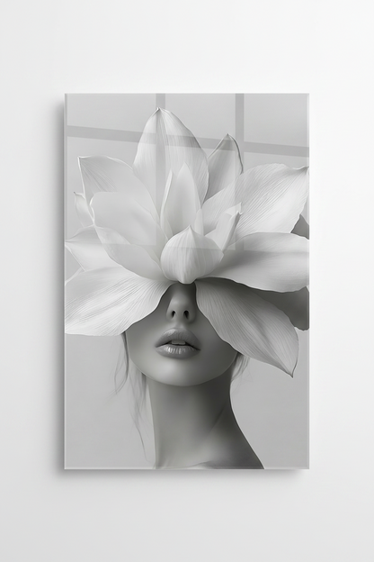 Femme avec une Fleur Tableau en Verre Trempé
