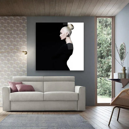 Black & White Woman Glass Wall Art - LUXARTDECO