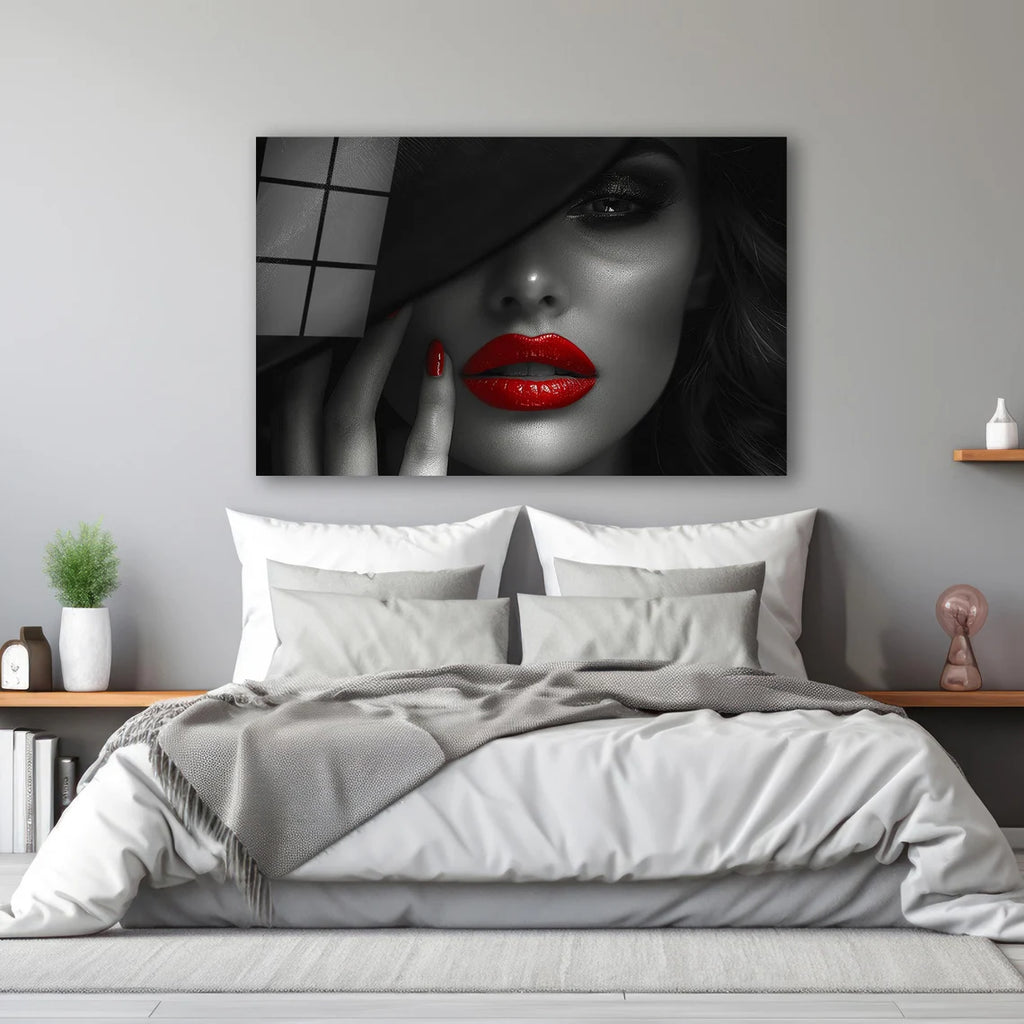 Décoration murale en verre avec lèvres rouges