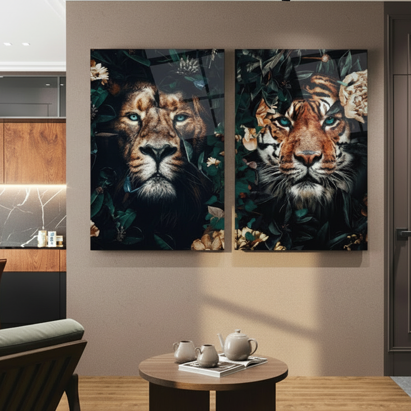 Ensemble de deux tableaux muraux en verre représentant un tigre et un lion dans la jungle