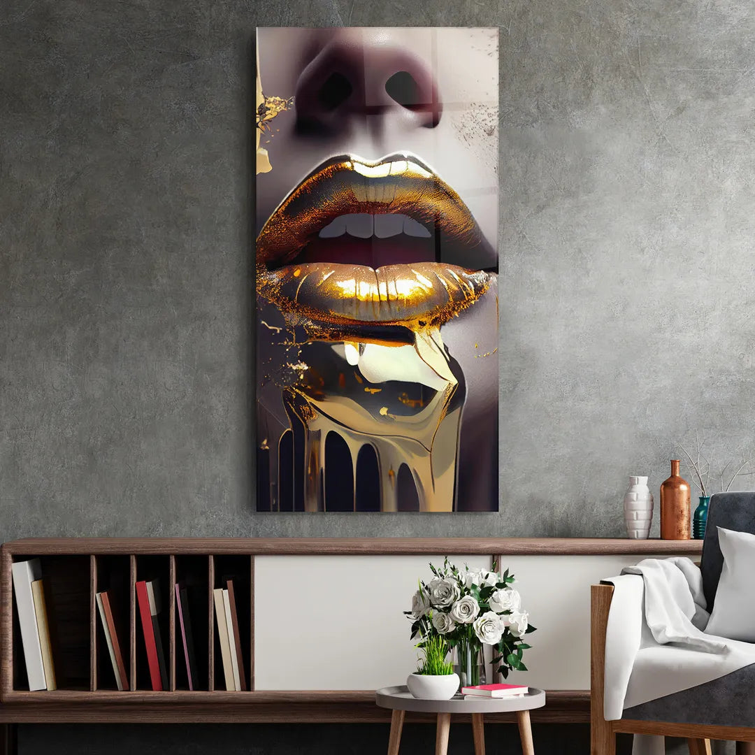 Décoration murale en verre avec lèvres dorées 