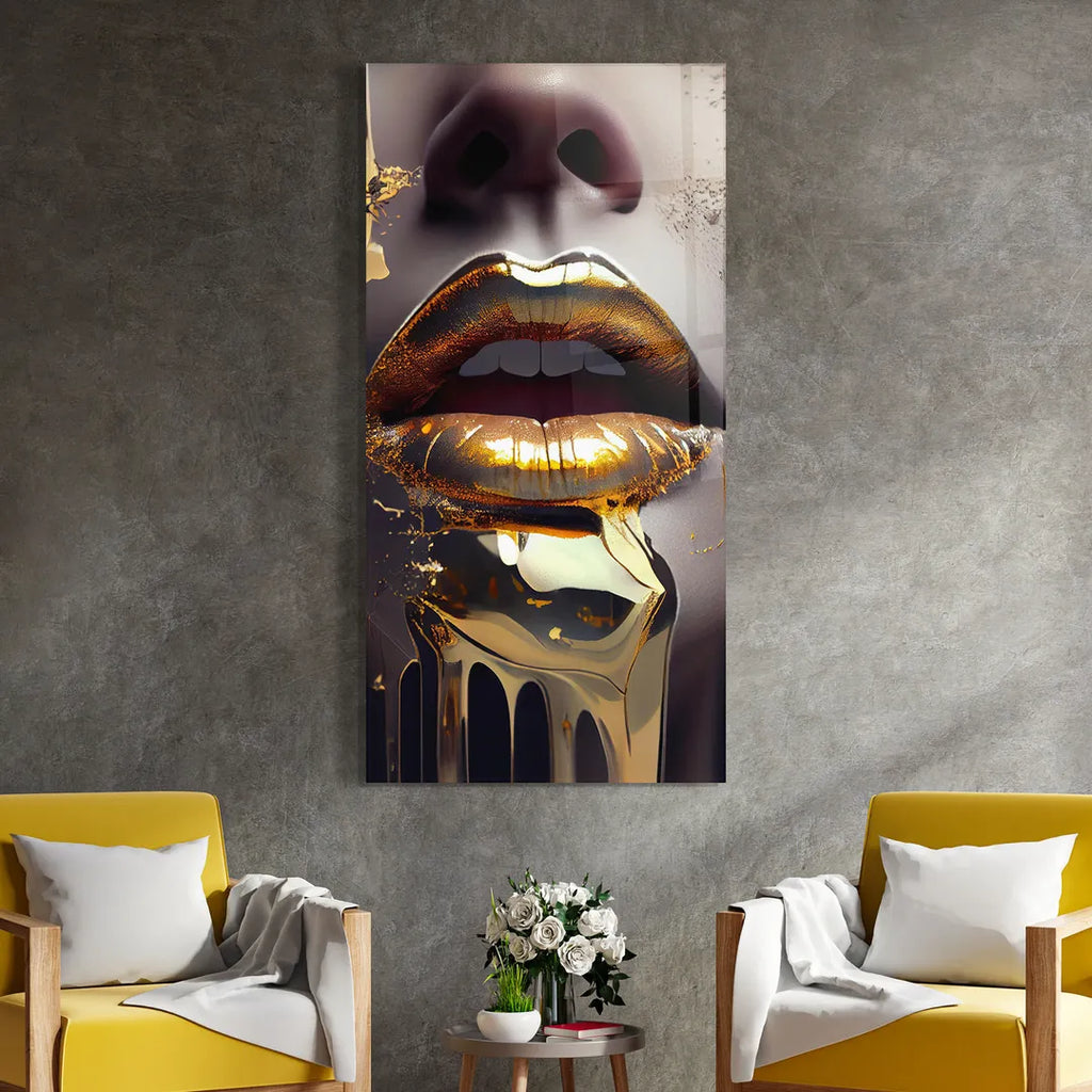 Décoration murale en verre avec lèvres dorées 