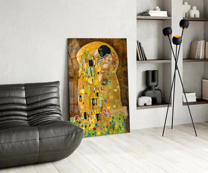 Gustav Klimt "The Kiss" Glass Wall Art - LUXARTDECO