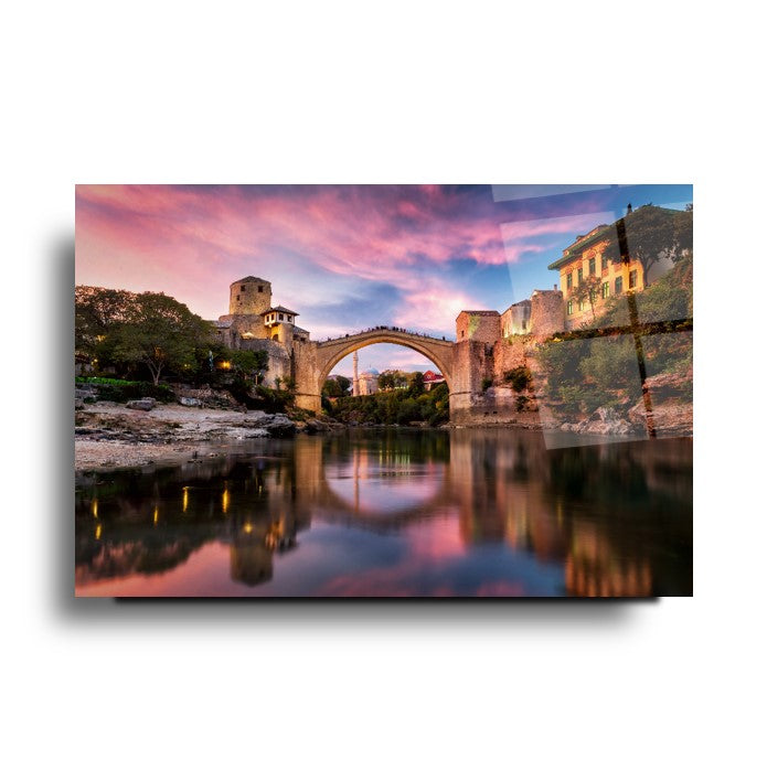 Art mural en verre du pont de Mostar